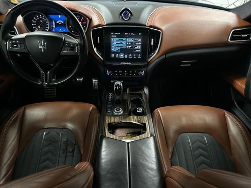 Used 2018 Maserati Ghibli S GranLusso image 2