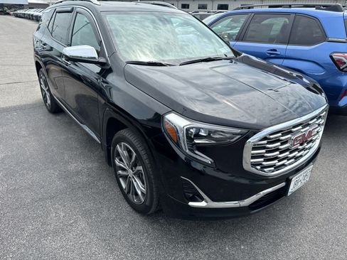 Used 2019 GMC Terrain Denali w/ Advanced Safety Package AWD/4WD image 1