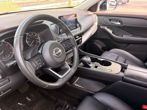 Certified 2023 Nissan Rogue SV w/ SV Premium Package FWD image 18