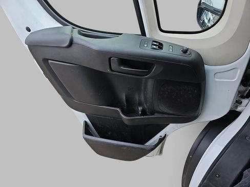 Used 2021 RAM ProMaster 2500 image 24