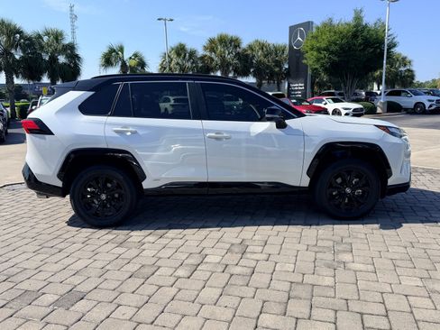 Used 2023 Toyota RAV4 XSE AWD/4WD image 7