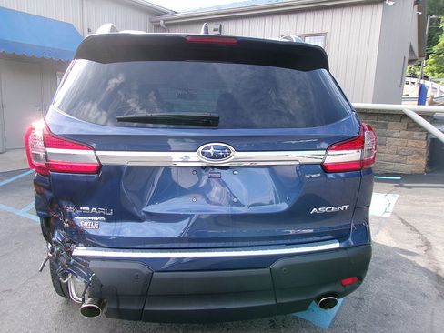 Used 2020 Subaru Ascent Premium w/ Convenience Package image 2