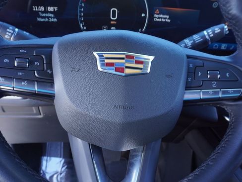 Certified 2025 Cadillac XT4 Premium Luxury image 17