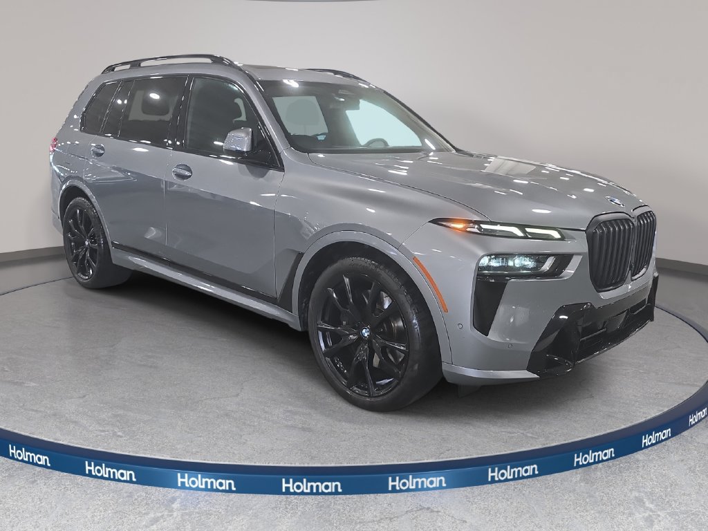 Used 2024 BMW X7 xDrive40i w/ M Sport Package AWD/4WD image 3