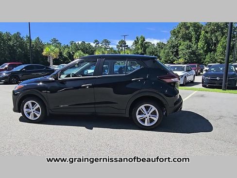 Used 2023 Nissan Kicks S FWD image 25
