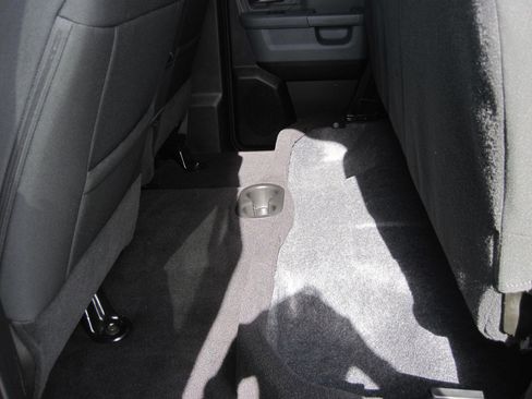 Used 2024 RAM 1500 Classic SLT AWD/4WD image 9