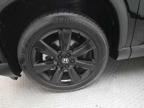 Certified 2025 Honda Pilot Black Edition image 29