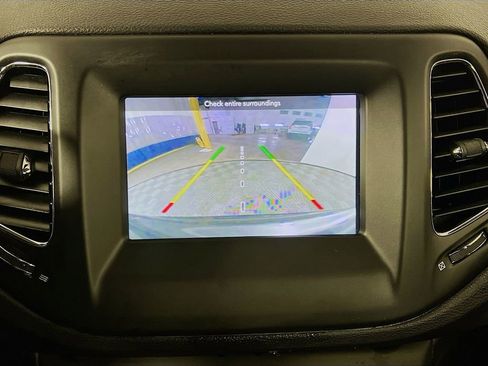 Used 2017 Jeep Compass Latitude w/ Popular Equipment Group image 13