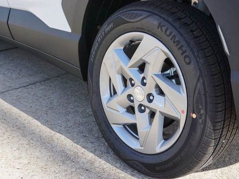 New 2026 Hyundai Kona SE FWD image 7