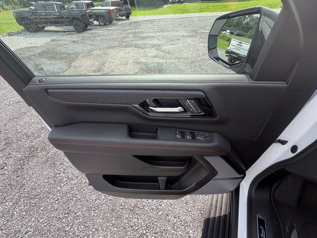 Used 2026 GMC Yukon AT4 Ultimate w/ LPO, Floor Liner Package AWD/4WD image 6