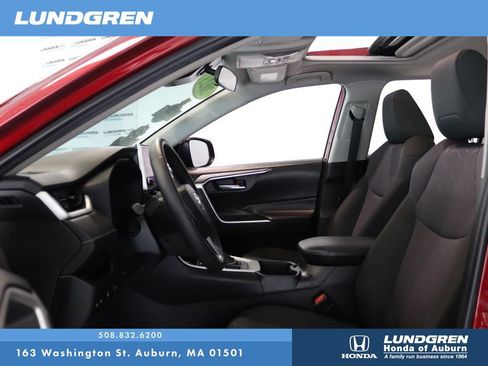 Used 2023 Toyota RAV4 XLE w/ Convenience Package AWD/4WD image 10