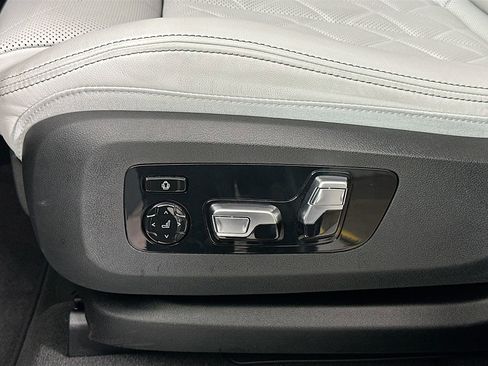 Certified 2025 BMW X5 M60i w/ Climate Comfort Package image 20