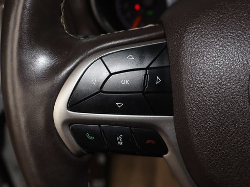 Used 2018 Jeep Grand Cherokee Overland AWD/4WD image 20