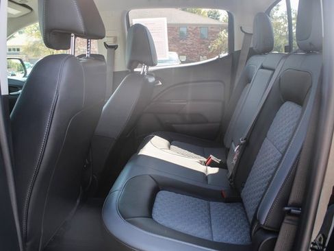 Used 2020 Chevrolet Colorado Z71 image 38