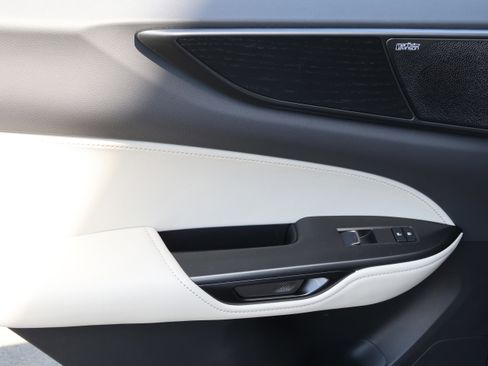 Used 2025 Lexus NX 350h AWD w/ Accessory Package (2T) image 39