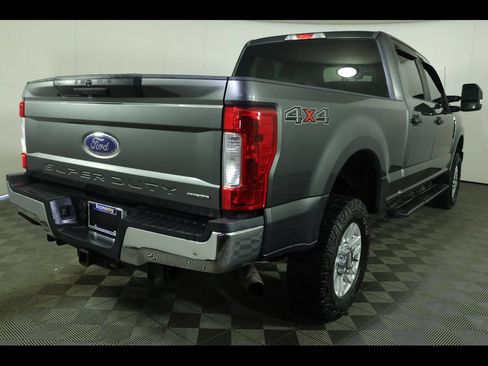 Used 2017 Ford F250 XL w/ STX Appearance Package AWD/4WD image 16