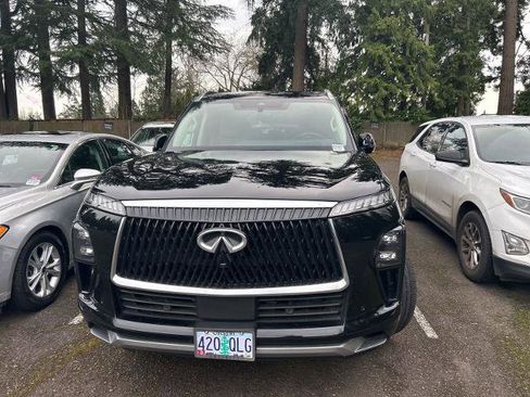 Certified 2025 INFINITI QX80 Luxe image 2
