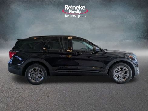 New 2026 Ford Explorer Active w/ Active Comfort Package AWD/4WD image 4