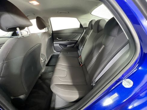 Used 2023 Hyundai Elantra SEL w/ Convenience Package FWD image 24