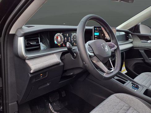 New 2026 Volkswagen Tiguan S AWD/4WD image 15