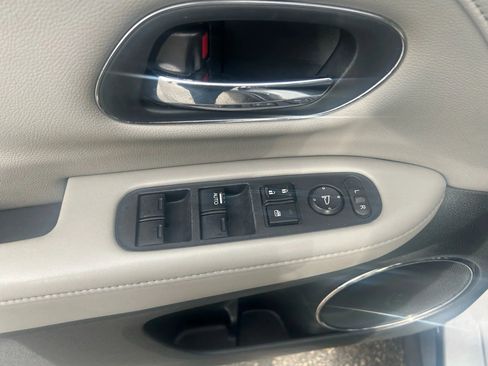 Used 2016 Honda HR-V EX-L image 13