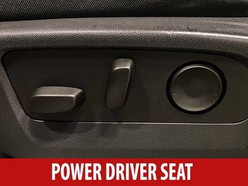 Used 2025 Chevrolet Silverado 1500 LT AWD/4WD image 8