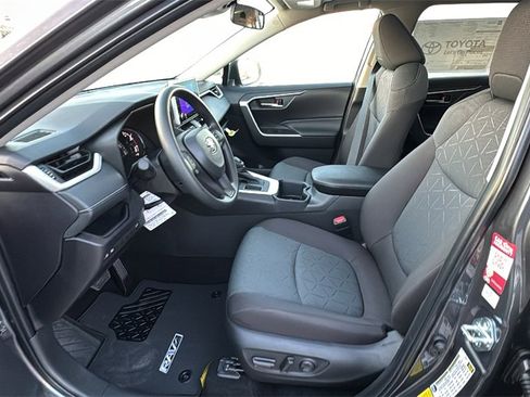 New 2025 Toyota RAV4 XLE image 18