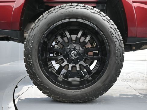 Used 2022 RAM 1500 Laramie w/ Sport Appearance Package AWD/4WD image 18