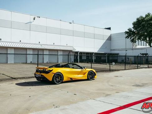 Used 2020 McLaren 720S Performance RWD image 84