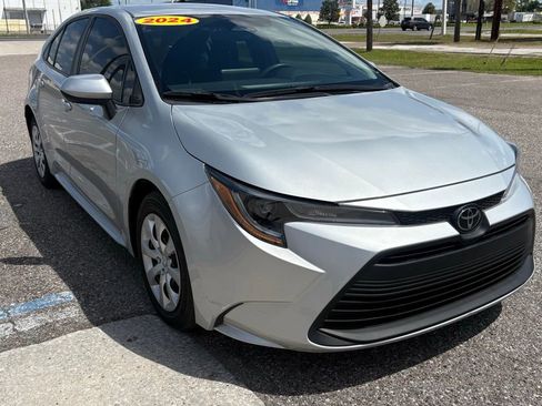 Used 2024 Toyota Corolla LE image 1