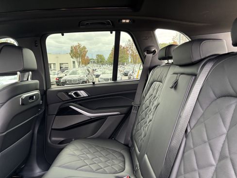 Used 2026 BMW X5 xDrive40i w/ M Sport Package image 33