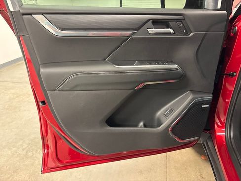New 2026 GMC Acadia Elevation w/ Black Edition FWD image 19