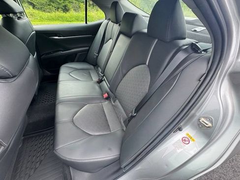 Used 2019 Toyota Camry XSE FWD image 15