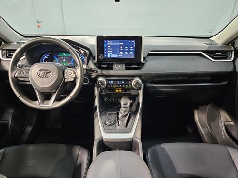 Used 2024 Toyota RAV4 XLE Premium AWD/4WD image 10