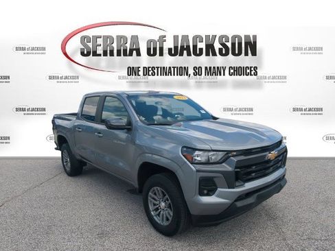 Used 2023 Chevrolet Colorado LT w/ LT Convenience Package RWD image 2