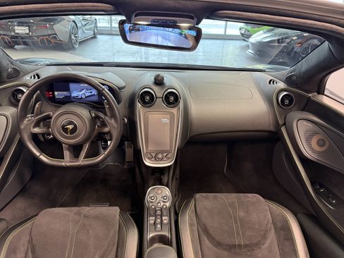 Used 2019 McLaren 570S image 17
