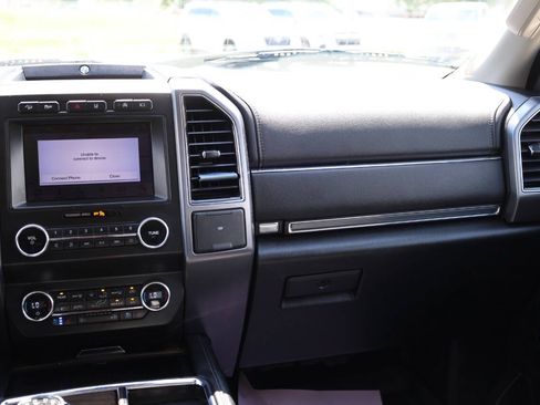 Used 2019 Ford Expedition Platinum AWD/4WD image 26