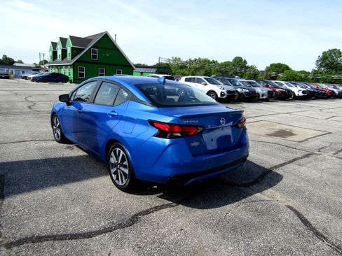 Used 2020 Nissan Versa SR w/ Convenience Package image 5