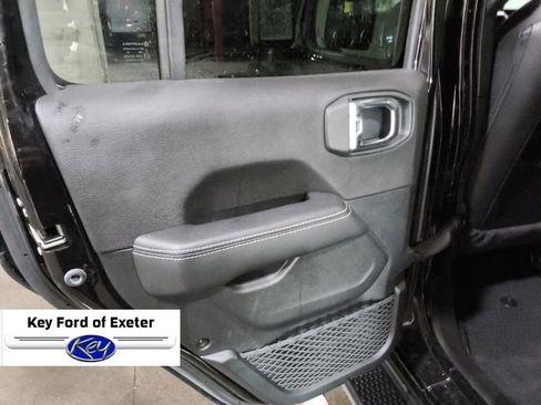Used 2023 Jeep Wrangler Unlimited Sahara w/ Cold Weather Group AWD/4WD image 20