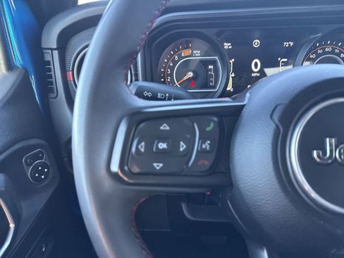 Used 2025 Jeep Wrangler Unlimited Rubicon AWD/4WD image 28