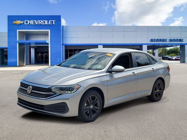 Used 2023 Volkswagen Jetta SE w/ Black Wheel Package FWD image 2