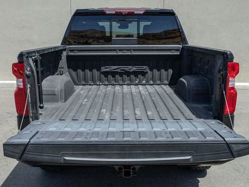 Used 2024 Chevrolet Silverado 1500 ZR2 w/ Technology Package AWD/4WD image 5