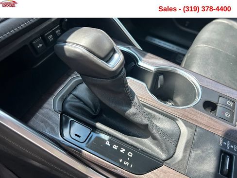 Used 2021 Toyota Highlander Limited AWD/4WD image 23