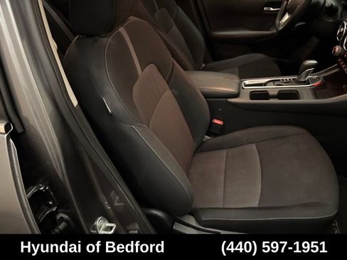 Used 2025 Nissan Sentra SV FWD image 22