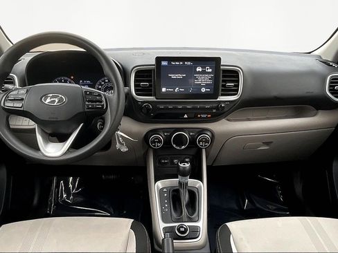 Used 2020 Hyundai Venue SEL image 8