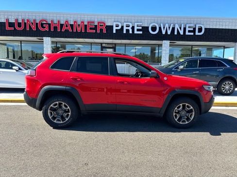 Used 2019 Jeep Cherokee Trailhawk AWD/4WD image 5