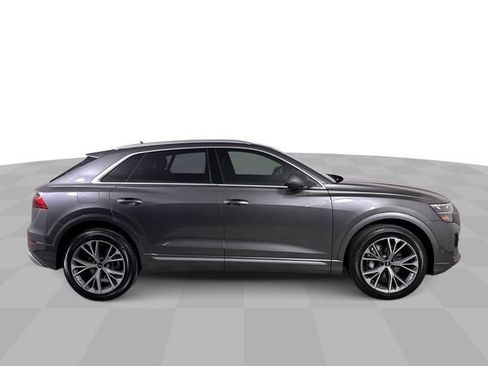 Used 2024 Audi Q8 Premium Plus image 25