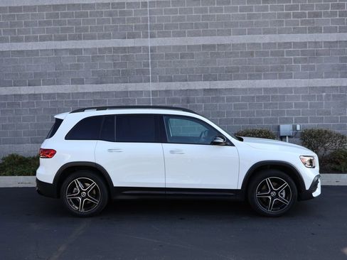 Used 2023 Mercedes-Benz GLB 250 4MATIC image 5