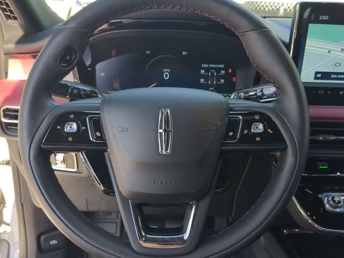 New 2026 Lincoln Corsair Reserve image 13