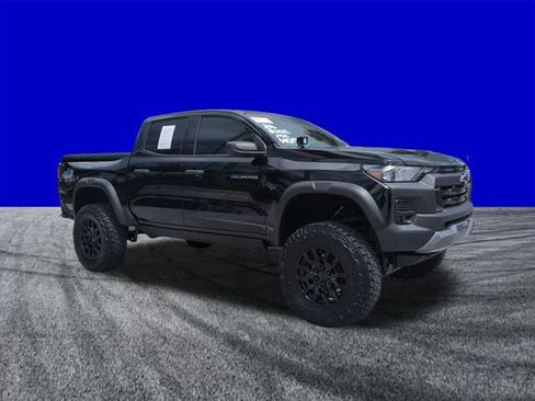 Used 2024 Chevrolet Colorado Trail Boss AWD/4WD image 2